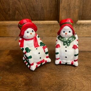 Vintage Mr. & Mrs. Snowman salt & pepper 1980’s style Lefton Salt & Pepper